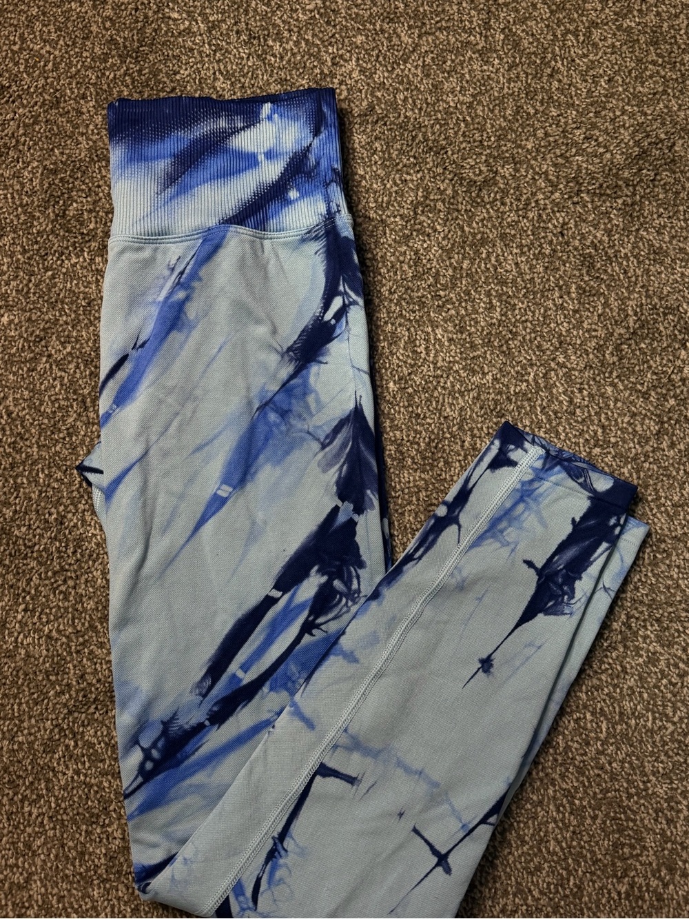 PINK Victoria's Secret Light and Dark Blue Tie-Dye Leggings